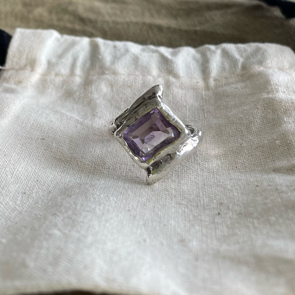 JUX Jewellery sterling silver and amethyst ring